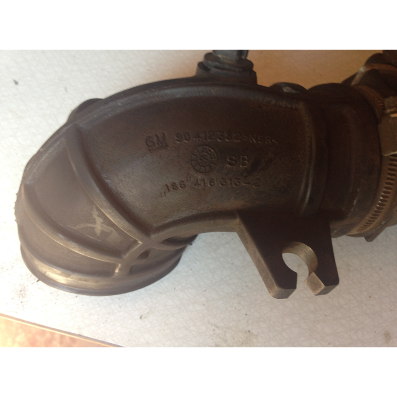 Патрубок витратоміра повітря Opel Omega B GM 90411957