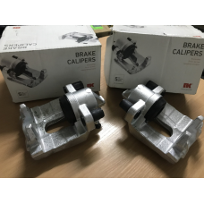 Супорт задній правий 30639525 Volvo
