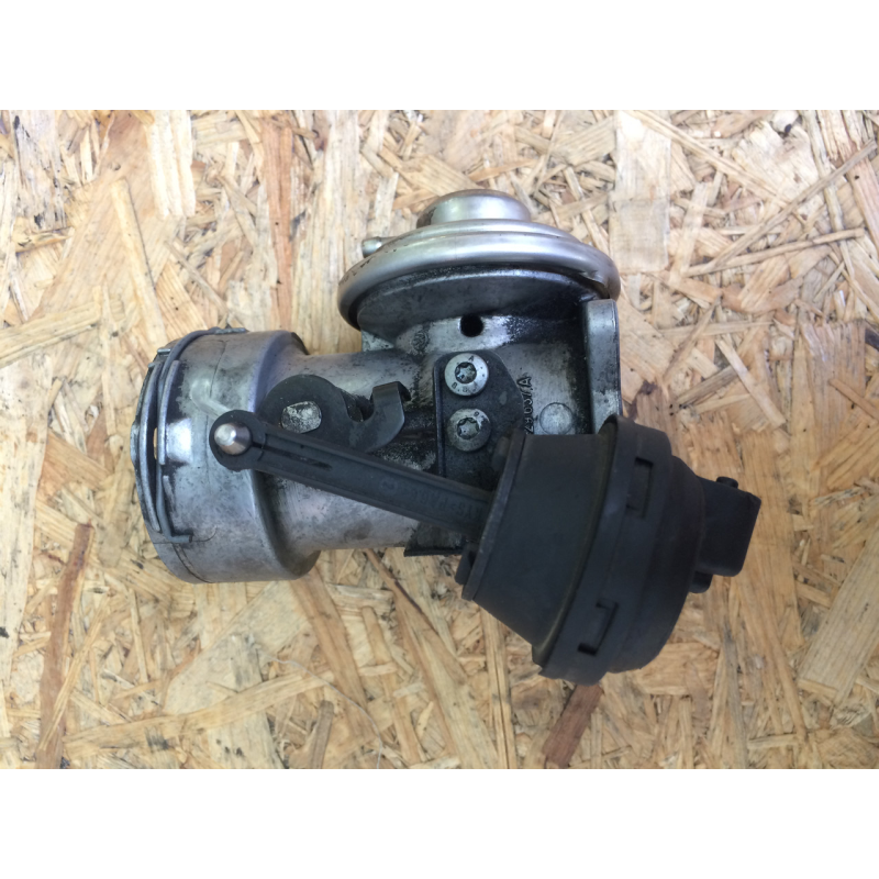EGR Клапан рециркуляції вихлопних газів Volkswagen Sharan, 038129637А + 03813150J