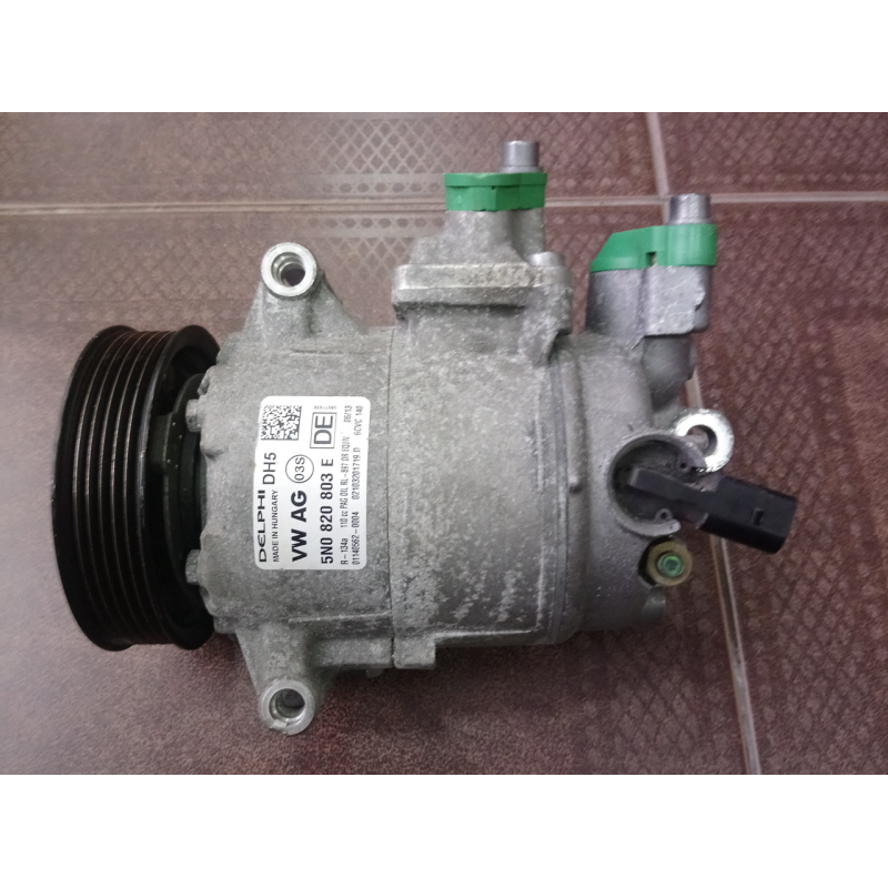 Компресор кондиціонера SKODA VAG 5N0820803E