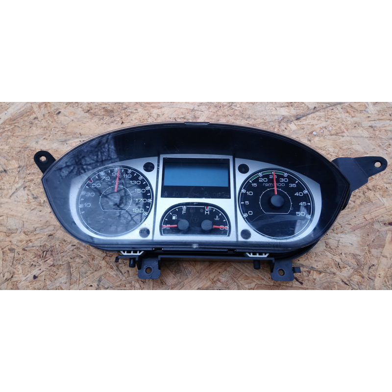 Щиток приладів IVECO Daily 2006-2011 рік 2.3 дизель з європ