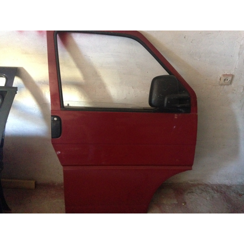 Двері права пасажирська Volkswagen Transporter Т4