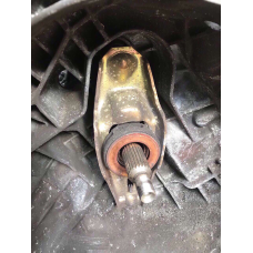 Audi a4 passat b5 1.8 коробка передач 012301103m