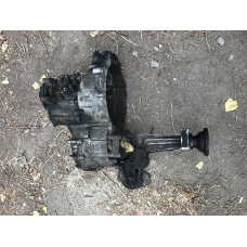 Коробка передач Volkswagen T4 2,4 дизель 02в301107