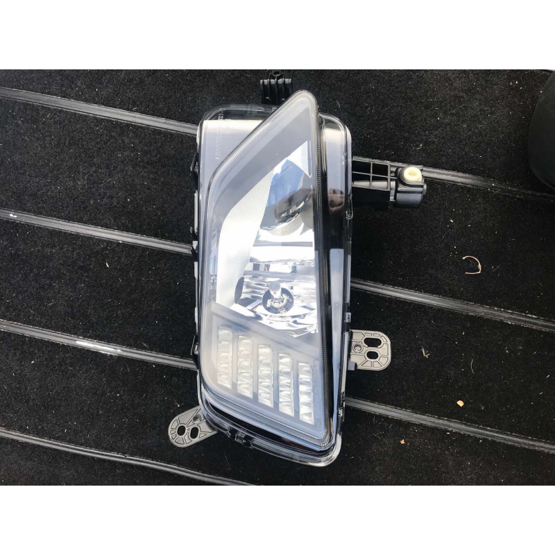 VW POLO 2G ГАЛОГЕН LED ПРАВИЙ 2G0941662,
