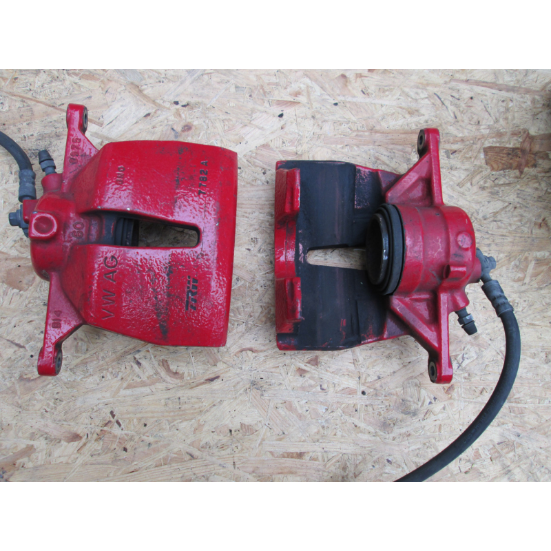 Супорт передній правий і лівий Skoda Octavia A7 RS з Європи