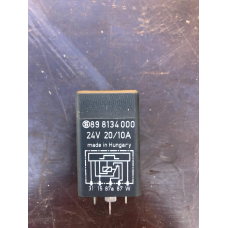 Реле паливного насоса MAN F-90 (89 8134 000)