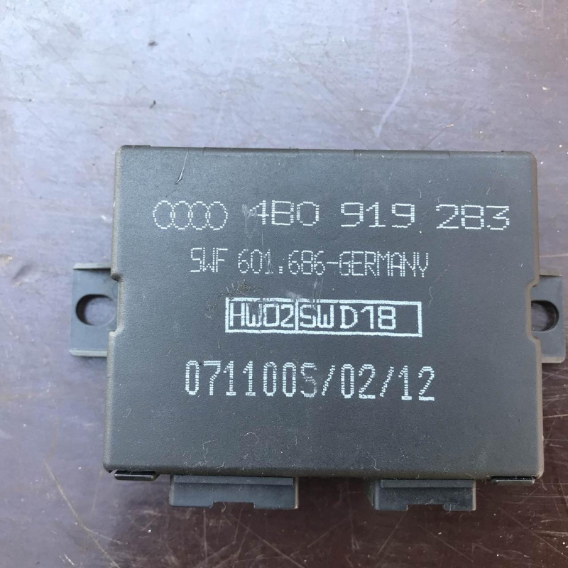 Блок управління парктроніком на Audi A6 C5 VAG 4B0 919 283