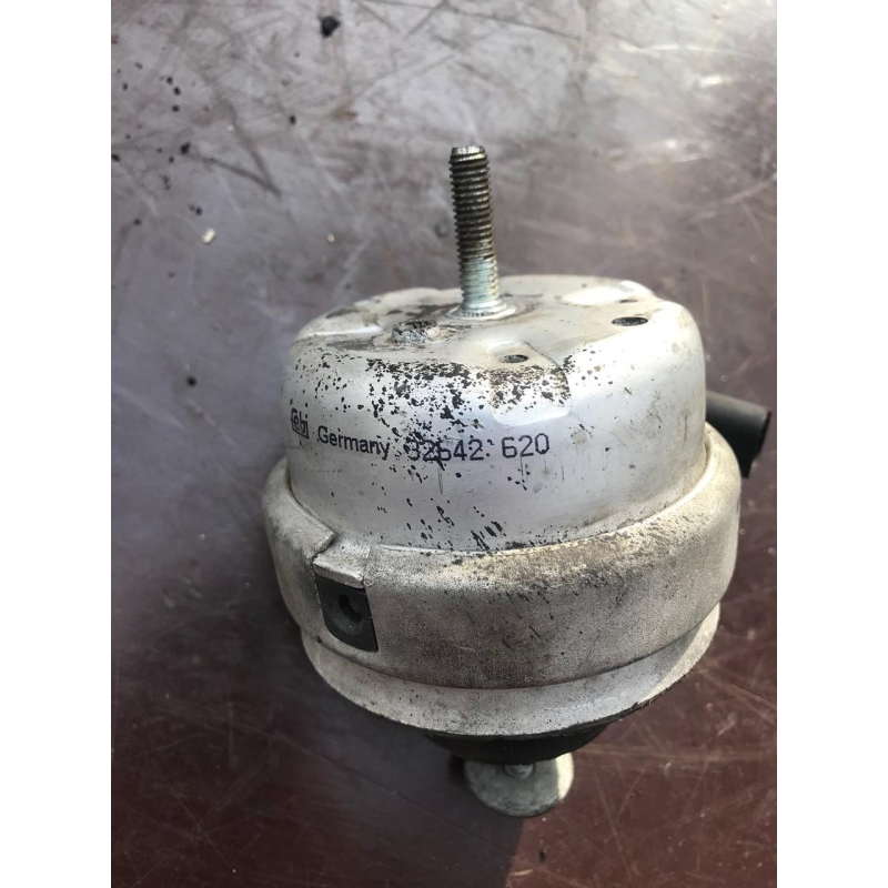 Подушка двигуна /опора двигуна AUDI 32642 620 FEBI