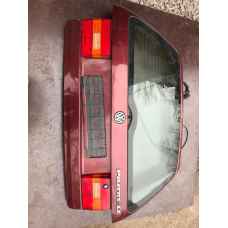 Задня ляда /кришка багажника VW Passat B4 в зборі
