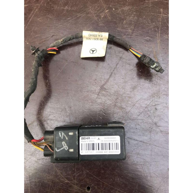 Реле насоса автономного опалювача Mercedes Vito/Viano W639 A6398300084