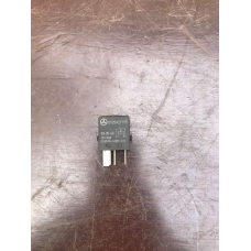 Реле паливного насоса Mercedes 0025421119