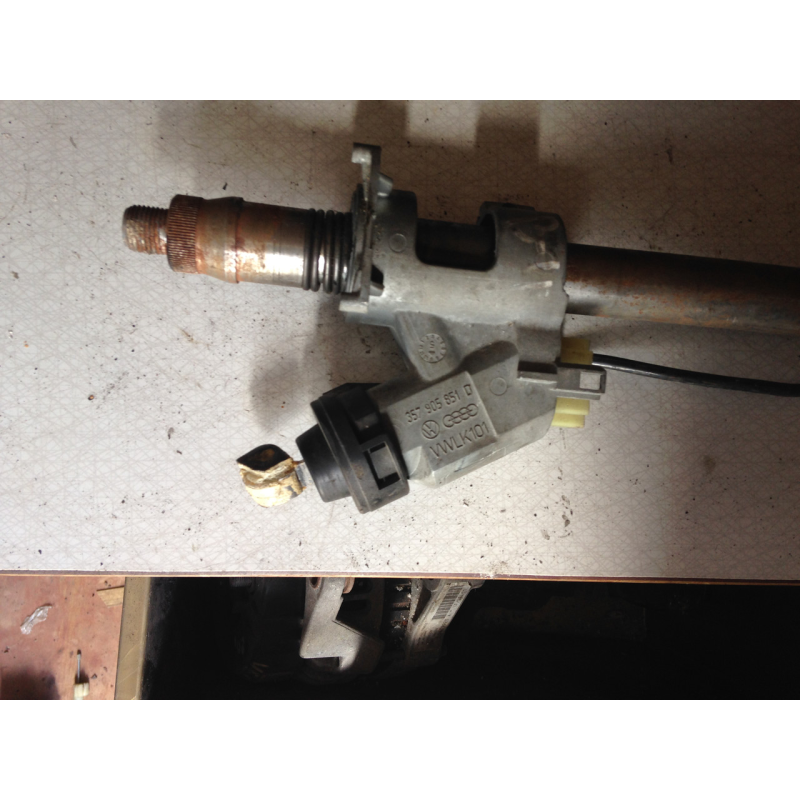 Замок запалювання Volkswagen Passat B4 357 905 851 d