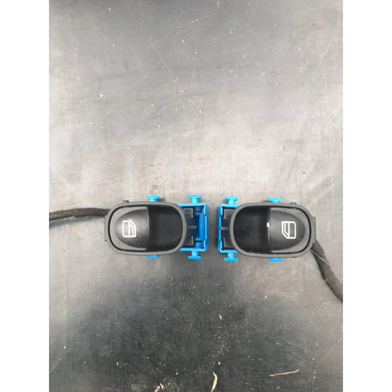 Кнопка склопідіймача Mercedes Vito/Viano W639 A2038213158
