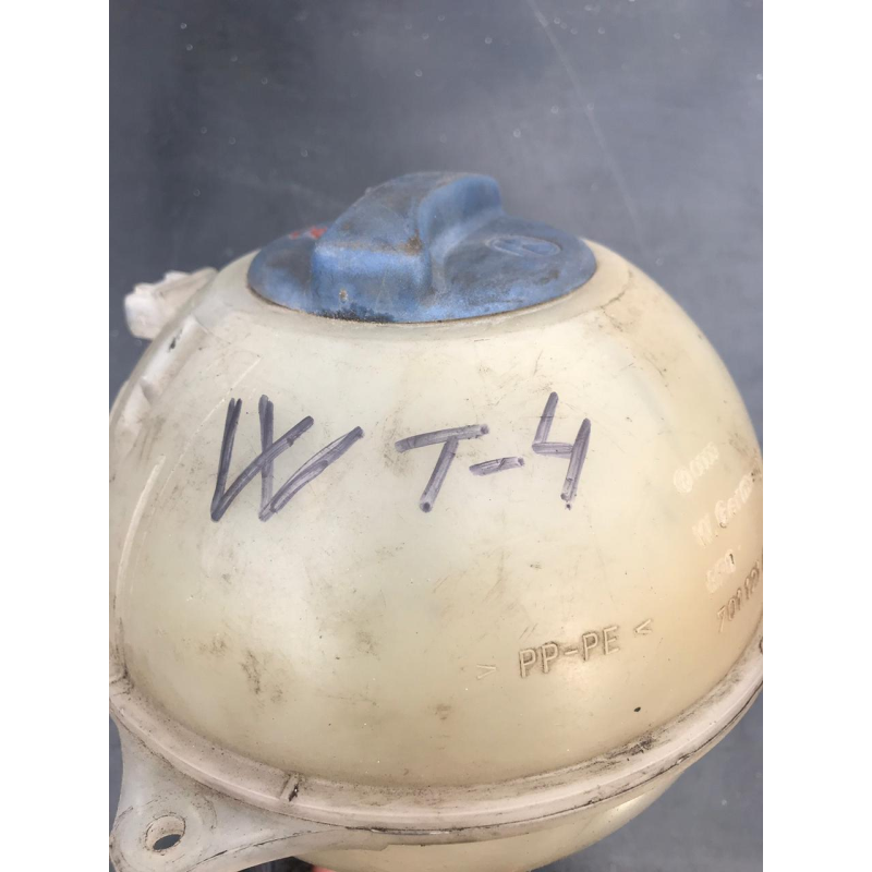 Бачок розширювальний системи охолодження VW T4 701121407B
