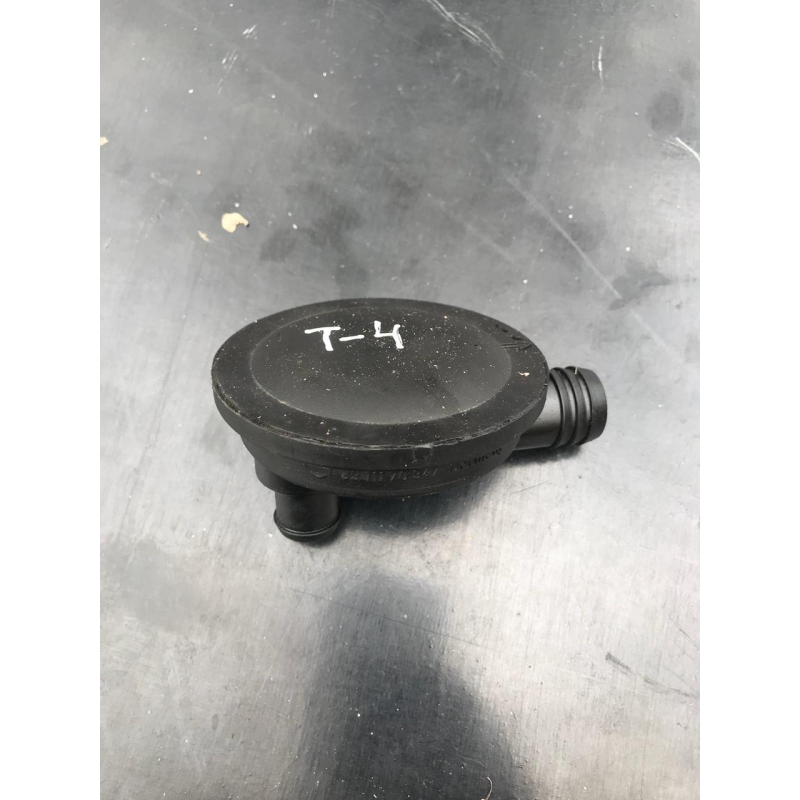 Клапан PCV вентиляції картерних газів VW T4 074129101