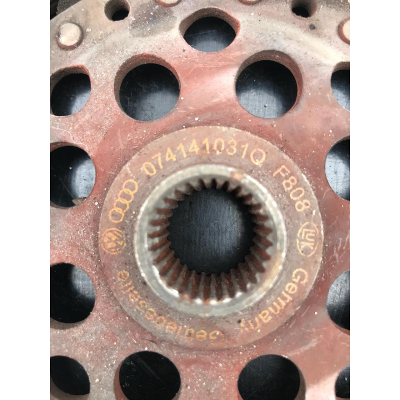 Диск зчеплення VW Transporter T4 074141031Q