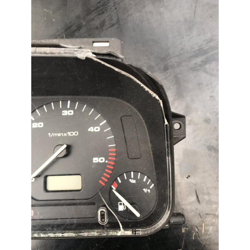Панель приладів /Щиток приладів Volkswagen, Seat Golf3, Ibiza ,Volkswagen Vento 53923247 5411004600