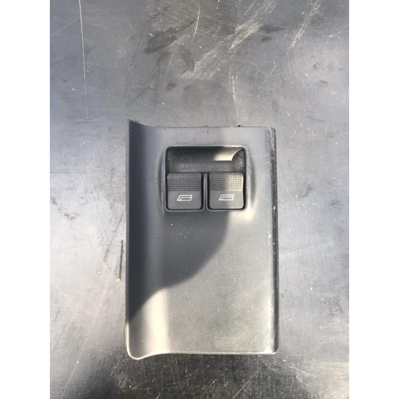 Блок управління склопідйомниками Audi A 4 (1994-2000) 801959515 4D095985501C