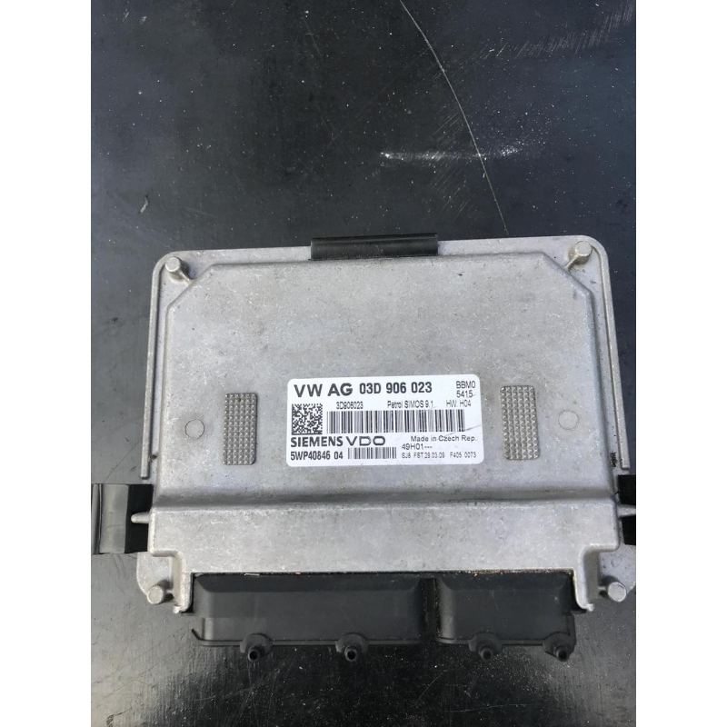 Блок управління двигуном Skoda Fabia, VW Polo 03D906023 5WP4084604