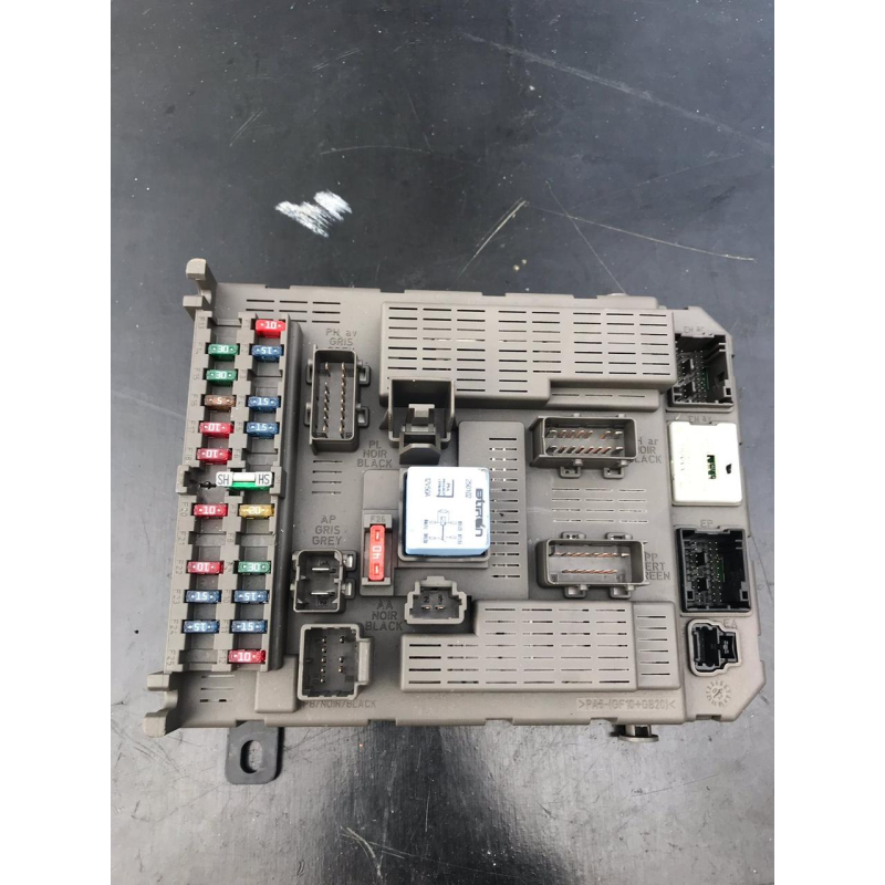 Модуль /Блок запобіжників citroen c5 i bsi 9647448280
