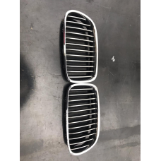 Решітка радіатора хром (ніздря) BMW 5 F10/F11 51137203649 51137200727 51137261355