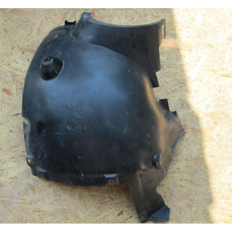 Підкрилок крила переднього лівий передній Mercedes W203 A2038810323 A2038840522