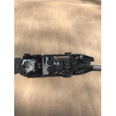 Кронштейн передньої лівої зовнішньої ручки Skoda Octavia A7 5L0837885B 5G0837205N