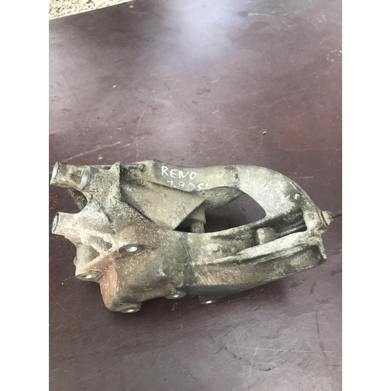 Кронштейн кріплення генератора Renault 7700868118