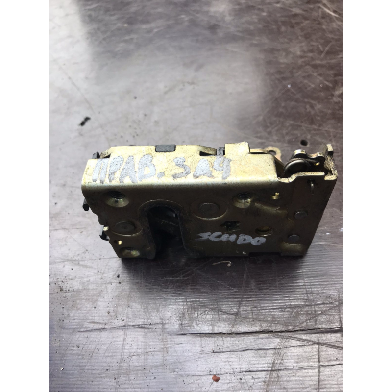 Замок двері задньої правої Fiat Scudo 9621649280