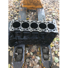 Блок двигуна голий MERCEDES 2.7 CDI A6120110201