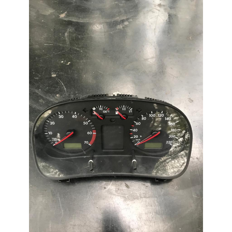 Спідометр, приборка VW Golf 4 , VW Bora 1J0920801