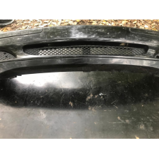 Передній бампер на Mercedes C-Class W203. A2038850025 A2038850037