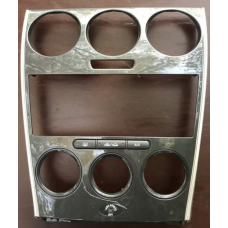 Накладка центральній консолі Mazda 6 (GG) 02-07 GR4B669H0