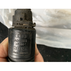 Насос (моторчик) омивача скла Audi 4AO955651