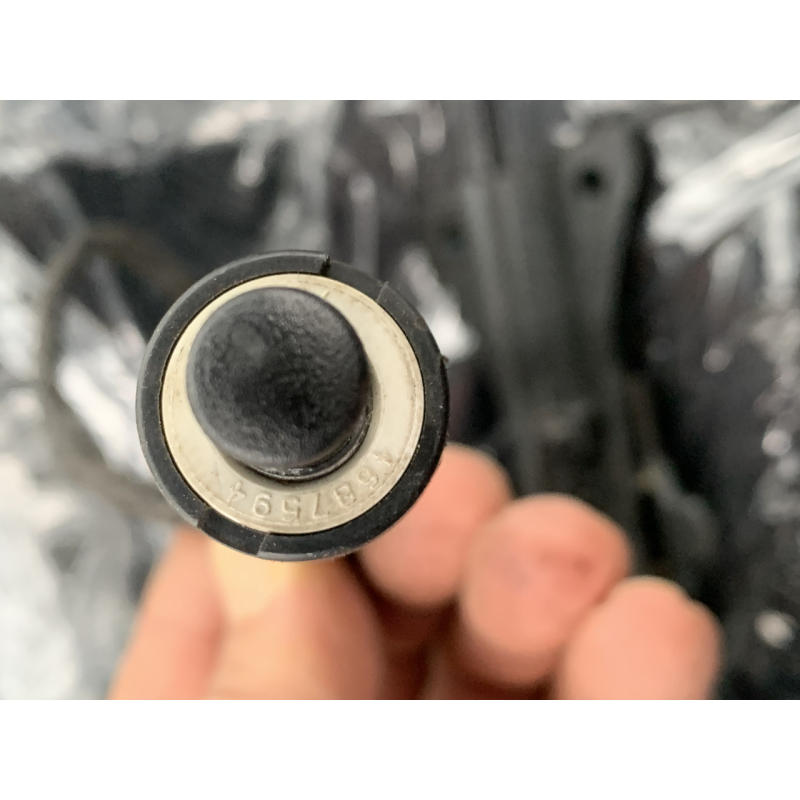 Ролик зсувних дверей правій нижній CHRYSLER VOYAGER 3 1996-2000 4675648
