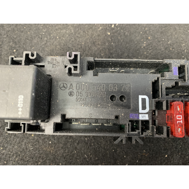 A0005400372 Mercedes блок запобіжників