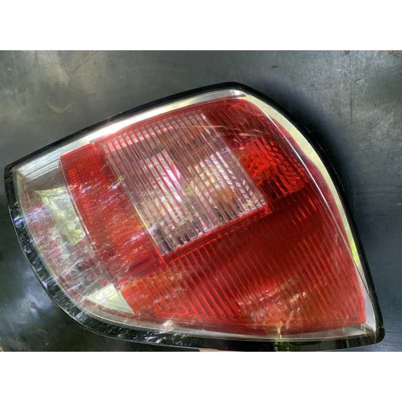 Ліхтар задній правий Opel Astra H 13223674 333658610