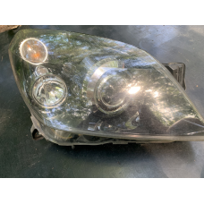 Фара основна права ксенон Opel Astra H 93190387