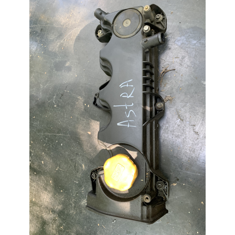 Клапанна кришка, кришка ГБЦ Opel Astra H 1.9 CDTI 55197017