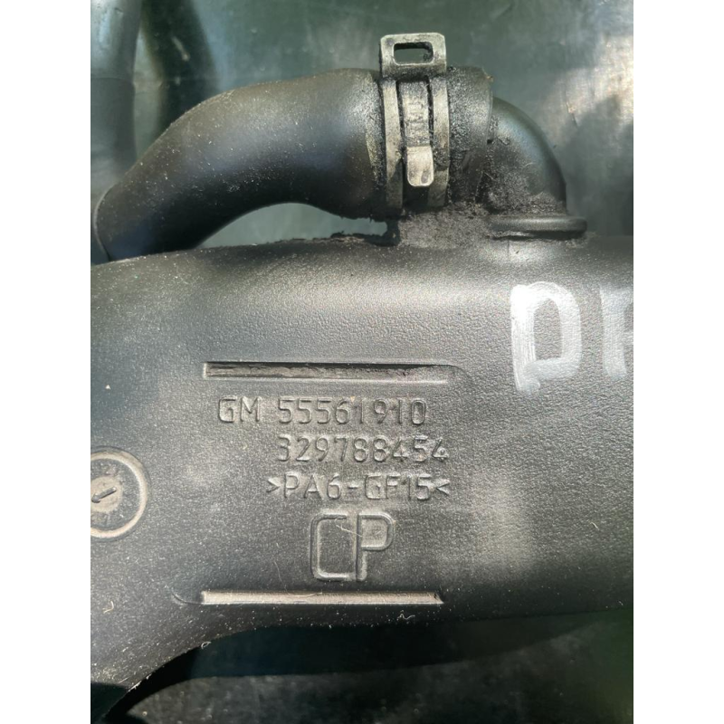 Патрубок повітря від витратомі до турбіне 1.9CDTI OPEL ASTRA H 55561910