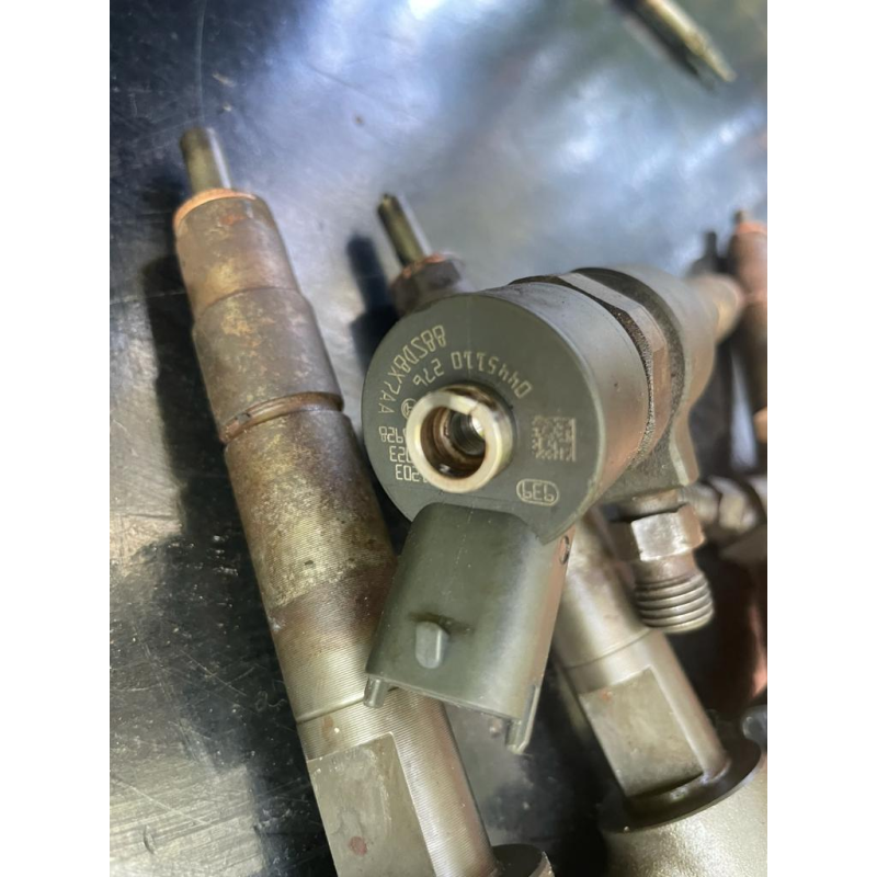 Форсунка впорскування палива Bosch 0445110276