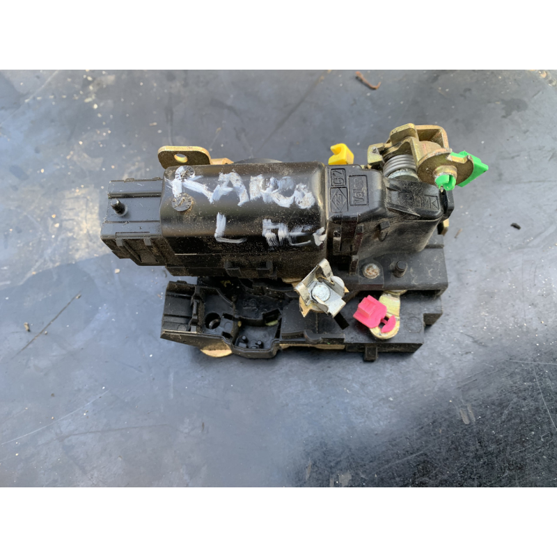 Замок передніх дверей водія для Renault Kangoo 8200147149 8200147151