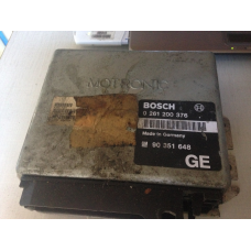 Блок управління двигуном Опель вектра а Bosch 0 261 200 376 GM 90 351 648