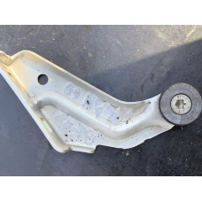 Ролик бічних правих зсувних дверей верхній Renault Kangoo 7700303515