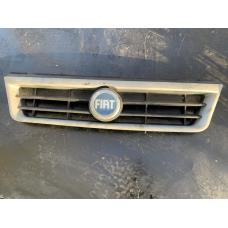 Решітка радіатора Fiat Ducato 132915801