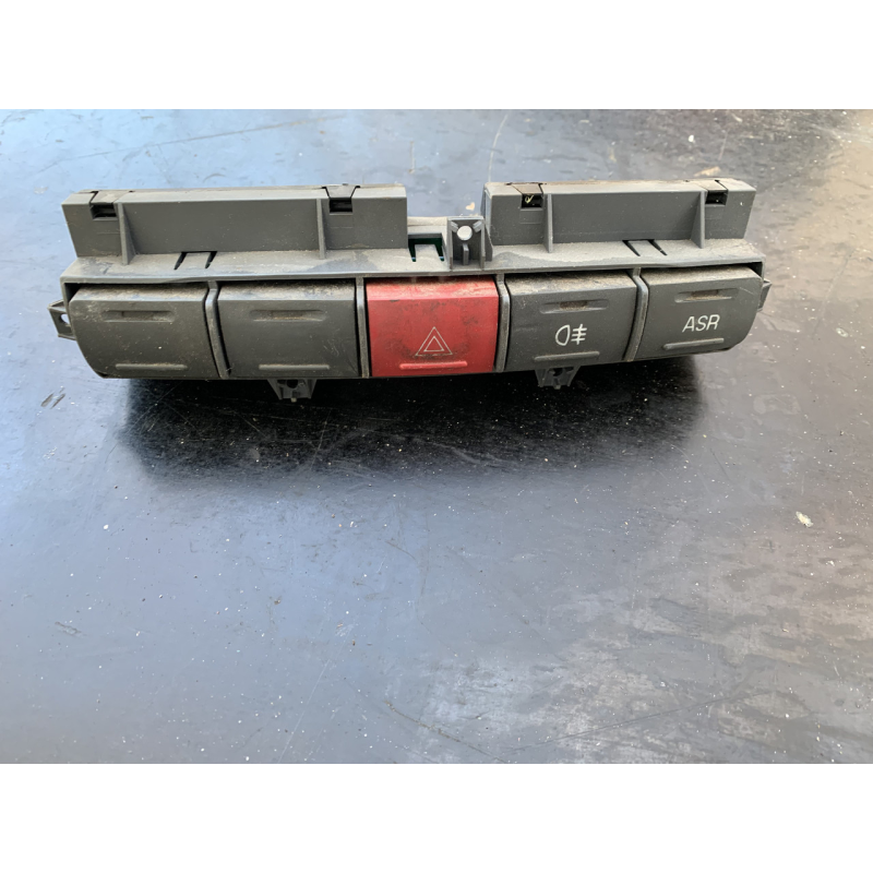 Блок кнопок у торпедо Fiat Ducato 02-06 7353387610 Блок кнопок у торпедо Fiat Ducato 02-06 7353387610