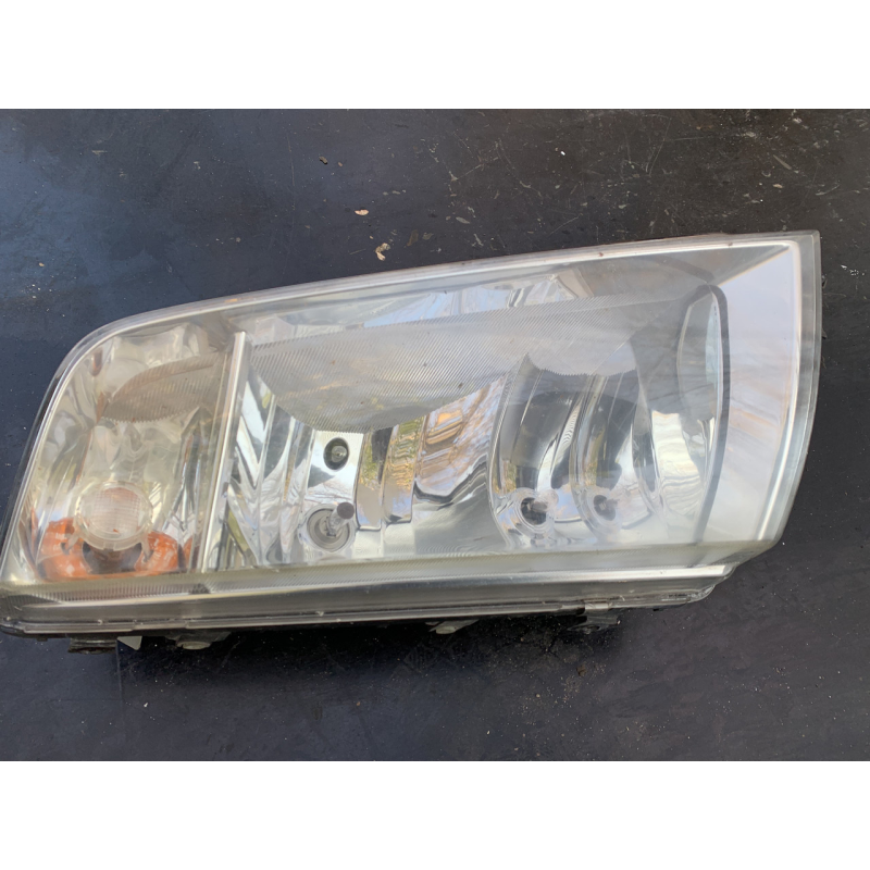 Фара передня ліва Skoda Fabia 1999-2007 24635900 Фара передня ліва Skoda Fabia 1999-2007 24635900