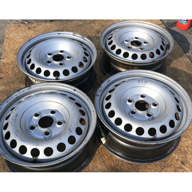 Диски сталеві VW T5 6,5 JX16 ET51 5x120 7H06010270 Диски сталеві VW T5 6,5 JX16 ET51 5x120 7H06010270