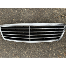 A2038800183 Mercedes решітка радіатора